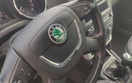 Skoda Yeti I рестайлинг, 2013 год, 996 000 рублей, 8 фотография
