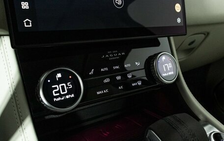 Jaguar F-Pace, 2022 год, 6 800 000 рублей, 14 фотография