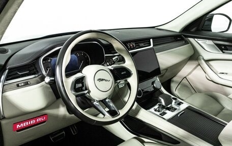Jaguar F-Pace, 2022 год, 6 800 000 рублей, 7 фотография