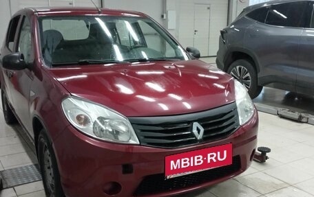 Renault Sandero I, 2012 год, 415 000 рублей, 2 фотография