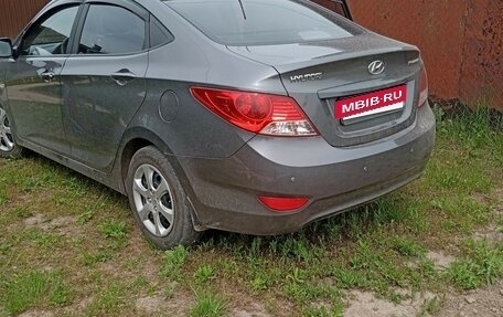 Hyundai Solaris II рестайлинг, 2013 год, 650 000 рублей, 2 фотография