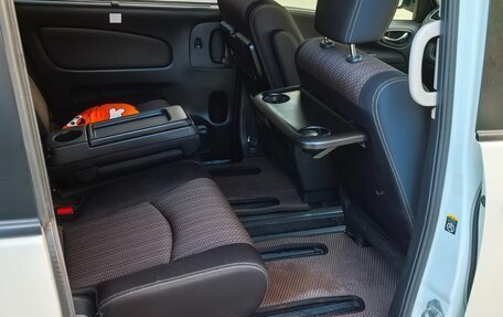 Nissan Serena IV, 2015 год, 1 800 000 рублей, 22 фотография