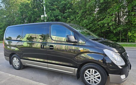 Hyundai Grand Starex Grand Starex I рестайлинг 2, 2016 год, 2 185 000 рублей, 3 фотография