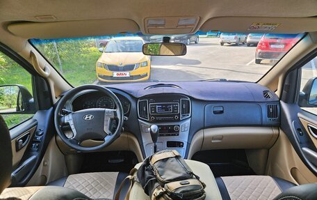 Hyundai Grand Starex Grand Starex I рестайлинг 2, 2016 год, 2 185 000 рублей, 28 фотография