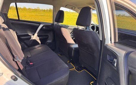 Toyota RAV4, 2016 год, 2 000 000 рублей, 9 фотография