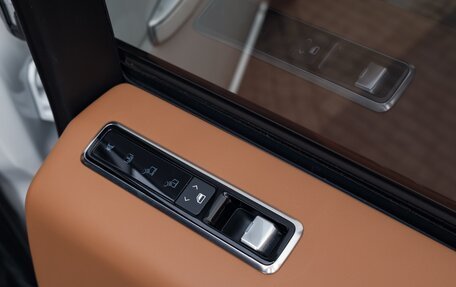 Land Rover Range Rover IV рестайлинг, 2019 год, 8 000 000 рублей, 21 фотография