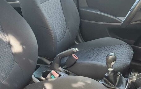 Hyundai Solaris II рестайлинг, 2014 год, 1 070 000 рублей, 13 фотография