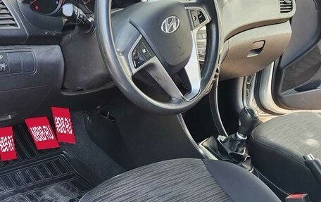 Hyundai Solaris II рестайлинг, 2014 год, 1 070 000 рублей, 15 фотография