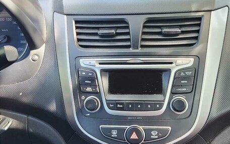 Hyundai Solaris II рестайлинг, 2014 год, 1 070 000 рублей, 17 фотография