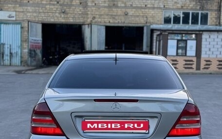 Mercedes-Benz C-Класс, 2005 год, 1 350 000 рублей, 6 фотография