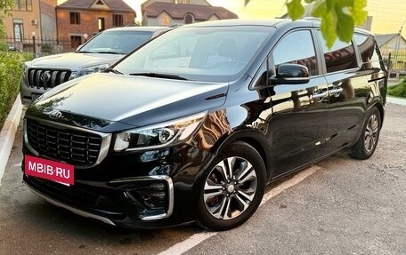KIA Carnival III, 2020 год, 2 800 000 рублей, 4 фотография