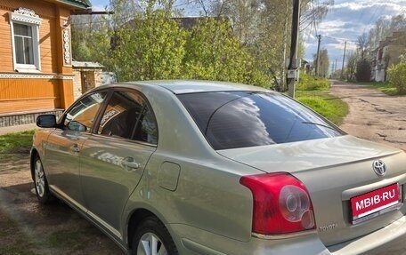 Toyota Avensis III рестайлинг, 2008 год, 700 000 рублей, 18 фотография