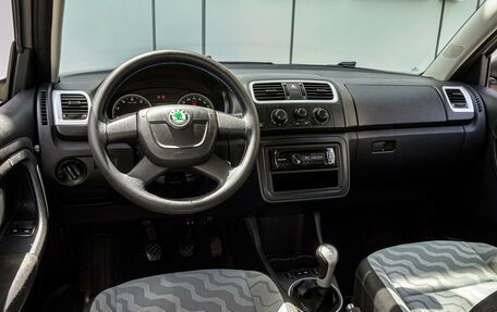 Skoda Fabia II, 2010 год, 780 000 рублей, 6 фотография