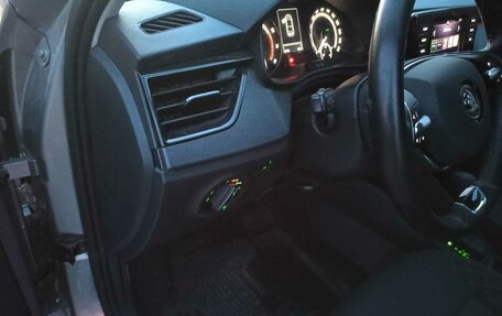Skoda Rapid II, 2022 год, 1 650 000 рублей, 22 фотография