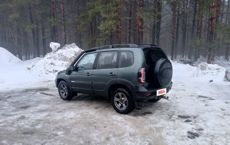 Chevrolet Niva I рестайлинг, 2018 год, 777 000 рублей, 6 фотография