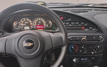 Chevrolet Niva I рестайлинг, 2018 год, 777 000 рублей, 10 фотография