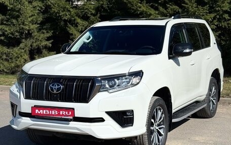 Toyota Land Cruiser Prado 150 рестайлинг 2, 2021 год, 8 800 000 рублей, 1 фотография