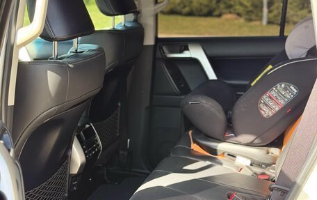 Toyota Land Cruiser Prado 150 рестайлинг 2, 2021 год, 8 800 000 рублей, 6 фотография