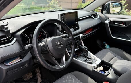 Toyota RAV4, 2020 год, 3 200 000 рублей, 9 фотография