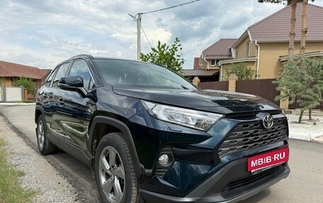 Toyota RAV4, 2020 год, 3 200 000 рублей, 3 фотография