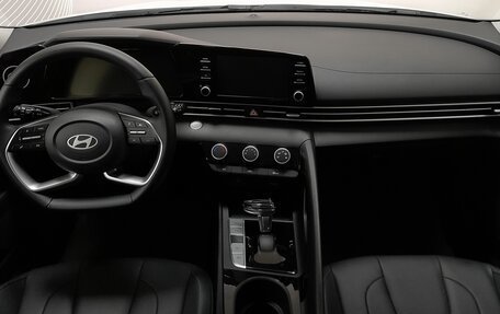 Hyundai Elantra, 2023 год, 2 183 000 рублей, 9 фотография