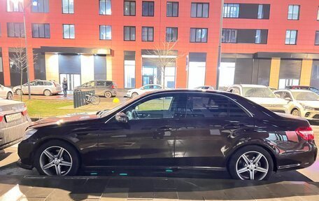 Mercedes-Benz E-Класс, 2011 год, 1 080 000 рублей, 3 фотография