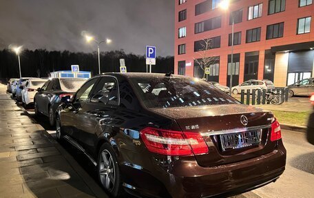 Mercedes-Benz E-Класс, 2011 год, 1 080 000 рублей, 4 фотография
