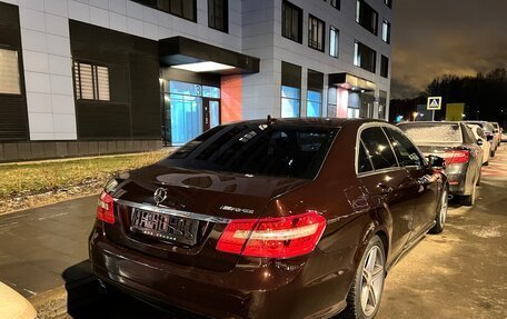 Mercedes-Benz E-Класс, 2011 год, 1 080 000 рублей, 5 фотография