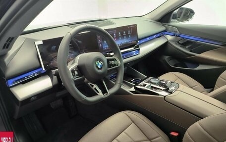 BMW 5 серия, 2024 год, 8 990 000 рублей, 15 фотография