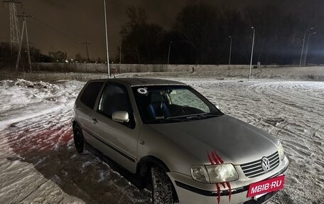 Volkswagen Polo III рестайлинг, 2001 год, 315 000 рублей, 3 фотография
