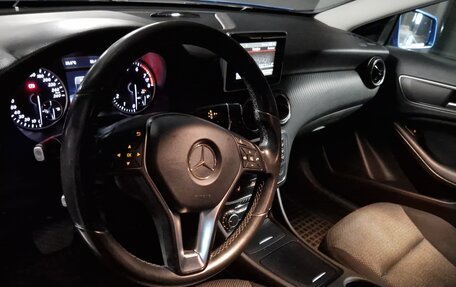 Mercedes-Benz GLA, 2015 год, 1 750 000 рублей, 12 фотография