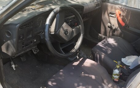 Opel Ascona C, 1986 год, 70 000 рублей, 3 фотография