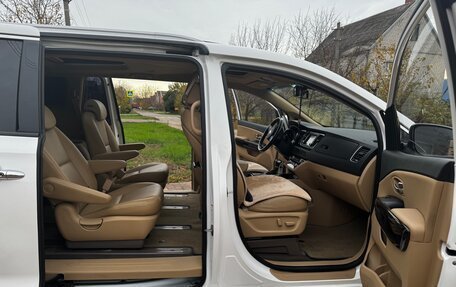 KIA Carnival III, 2019 год, 3 340 000 рублей, 10 фотография