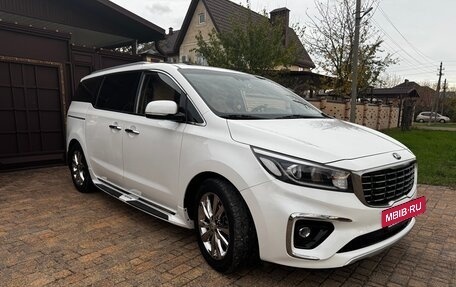 KIA Carnival III, 2019 год, 3 340 000 рублей, 3 фотография