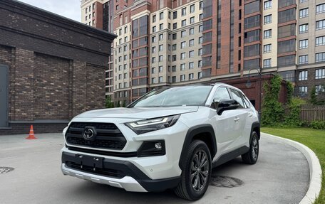 Toyota RAV4, 2024 год, 3 620 000 рублей, 2 фотография