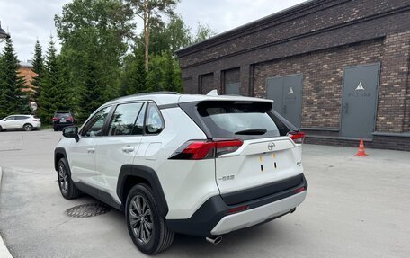 Toyota RAV4, 2024 год, 3 620 000 рублей, 4 фотография