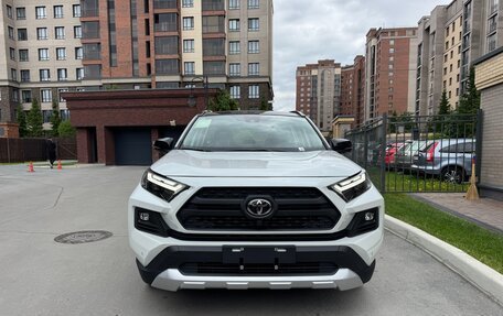 Toyota RAV4, 2024 год, 3 620 000 рублей, 7 фотография