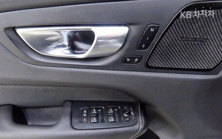 Volvo XC60 II, 2021 год, 3 490 000 рублей, 11 фотография