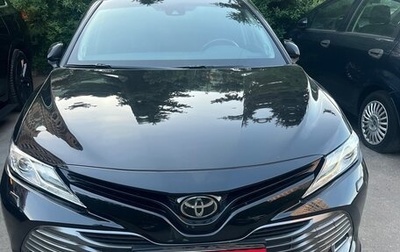 Toyota Camry, 2020 год, 3 000 000 рублей, 1 фотография