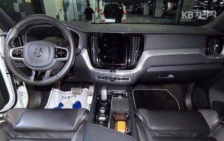 Volvo XC60 II, 2021 год, 3 750 000 рублей, 10 фотография