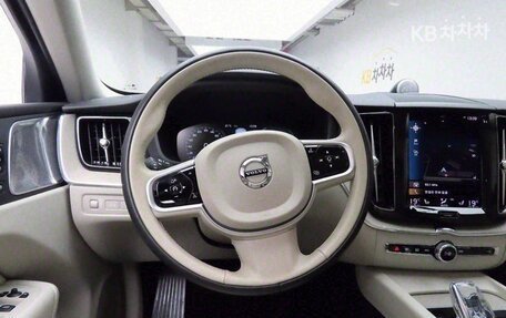 Volvo XC60 II, 2021 год, 3 820 000 рублей, 6 фотография