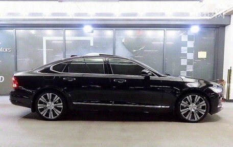 Volvo S90 II рестайлинг, 2024 год, 6 230 000 рублей, 3 фотография