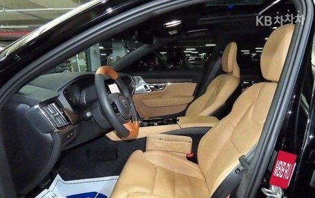 Volvo S90 II рестайлинг, 2024 год, 6 230 000 рублей, 6 фотография