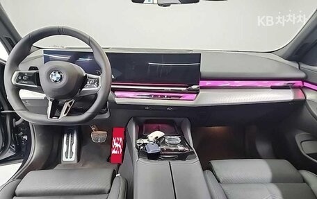 BMW 5 серия, 2024 год, 7 400 000 рублей, 6 фотография