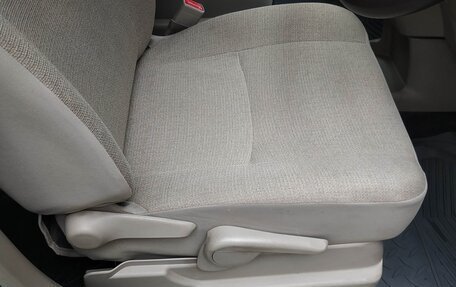 Toyota Passo Sette, 2010 год, 985 000 рублей, 4 фотография