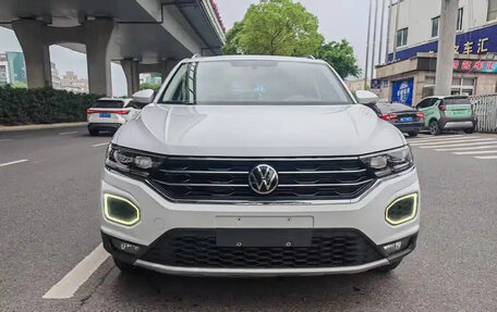 Volkswagen T-Roc I, 2021 год, 1 271 027 рублей, 2 фотография