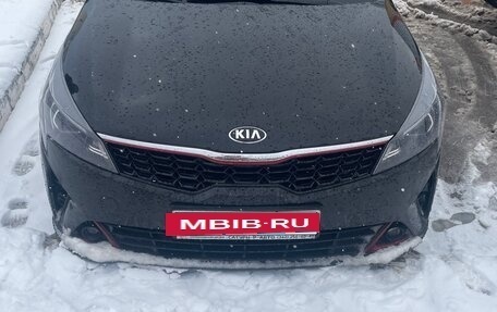 KIA Rio IV, 2021 год, 1 539 000 рублей, 2 фотография