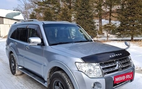 Mitsubishi Pajero IV, 2010 год, 2 000 000 рублей, 2 фотография