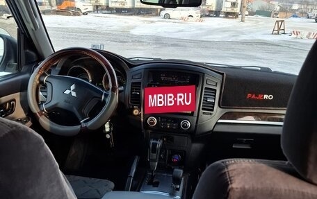 Mitsubishi Pajero IV, 2010 год, 2 000 000 рублей, 10 фотография