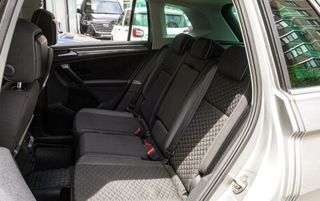 Volkswagen Tiguan II, 2018 год, 2 150 000 рублей, 9 фотография